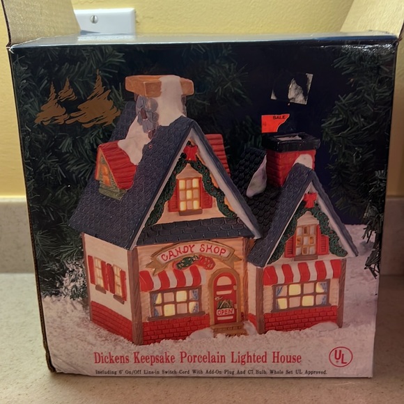 VTG Dickens Collectables Hand Painted Porcelain Lighted House- Candy Shop EUC - Picture 6 of 6